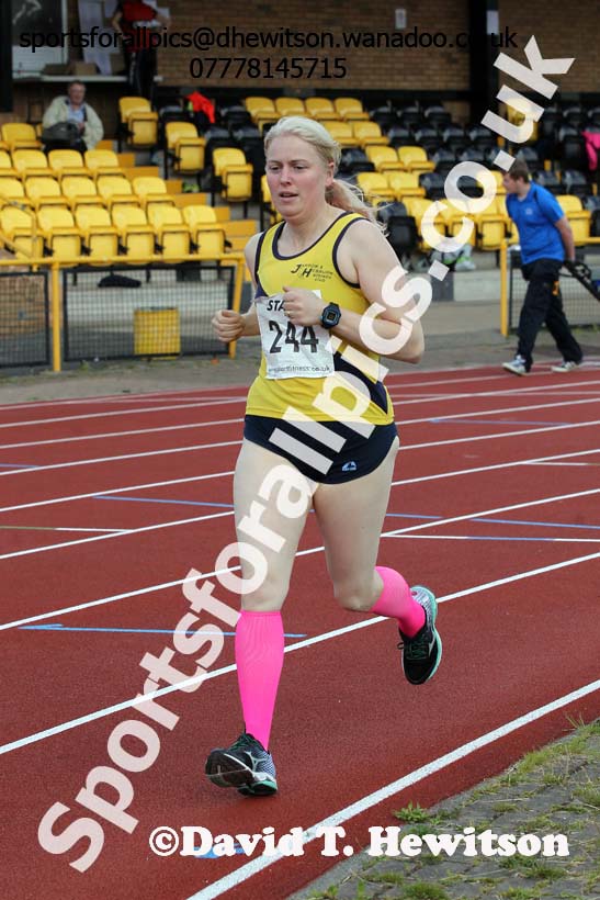 1500 metres, North East Masters Champs, Monkton Stadium,  Jarrow. Photo: David T. Hewitson/Sports for All Pics
